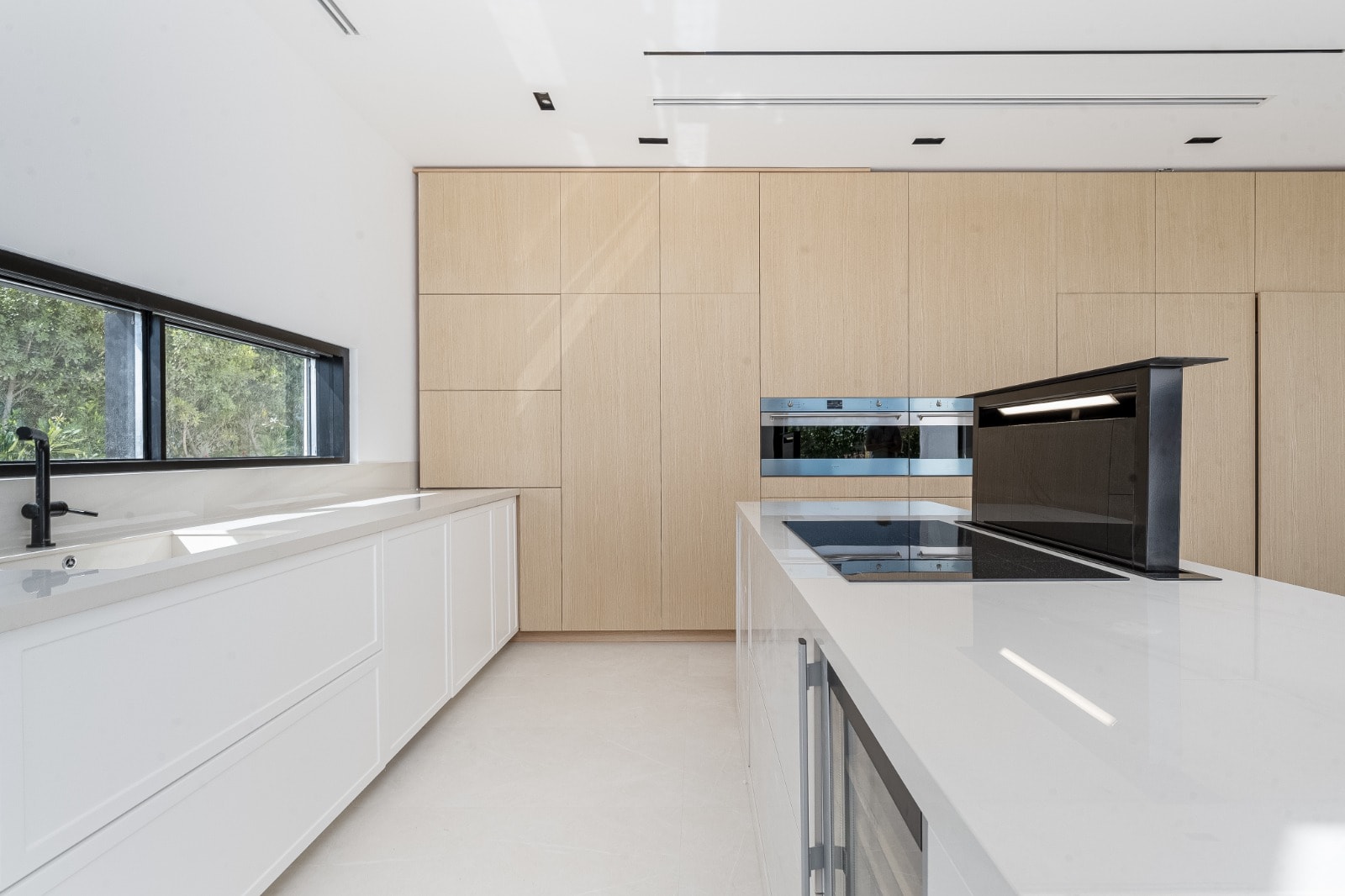 Kitchen & Bathroom